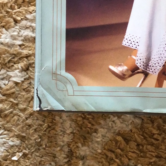 Dolly Parton, Songteller: My Life in Lyrics book Coffee table book - Picture 8 of 10